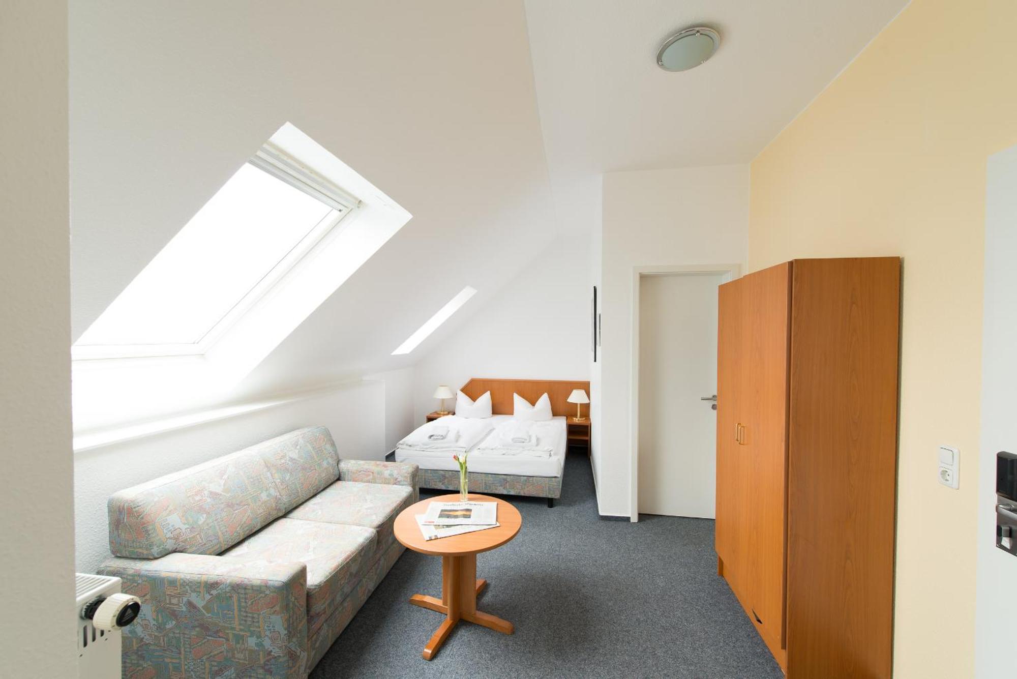 Triple Room,1219454602:JPEG